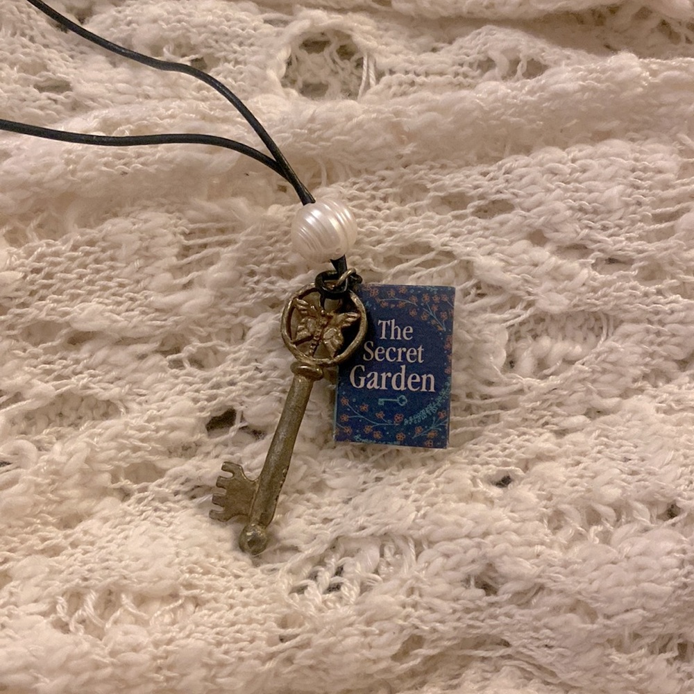Secret Garden necklace